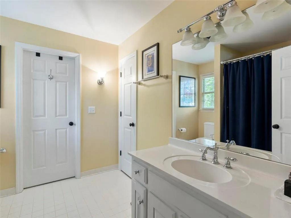 2 Powers Chase Circle, Atlanta, Georgia 30327, 6 Bedrooms Bedrooms, ,5 BathroomsBathrooms,Residential,Sold,2 Powers Chase Circle,6725820