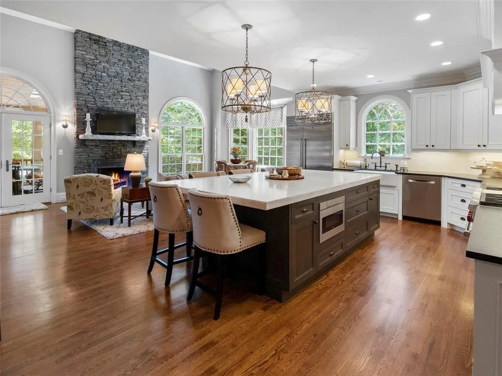 2 Powers Chase Circle, Atlanta, Georgia 30327, 6 Bedrooms Bedrooms, ,5 BathroomsBathrooms,Residential,Sold,2 Powers Chase Circle,6725820