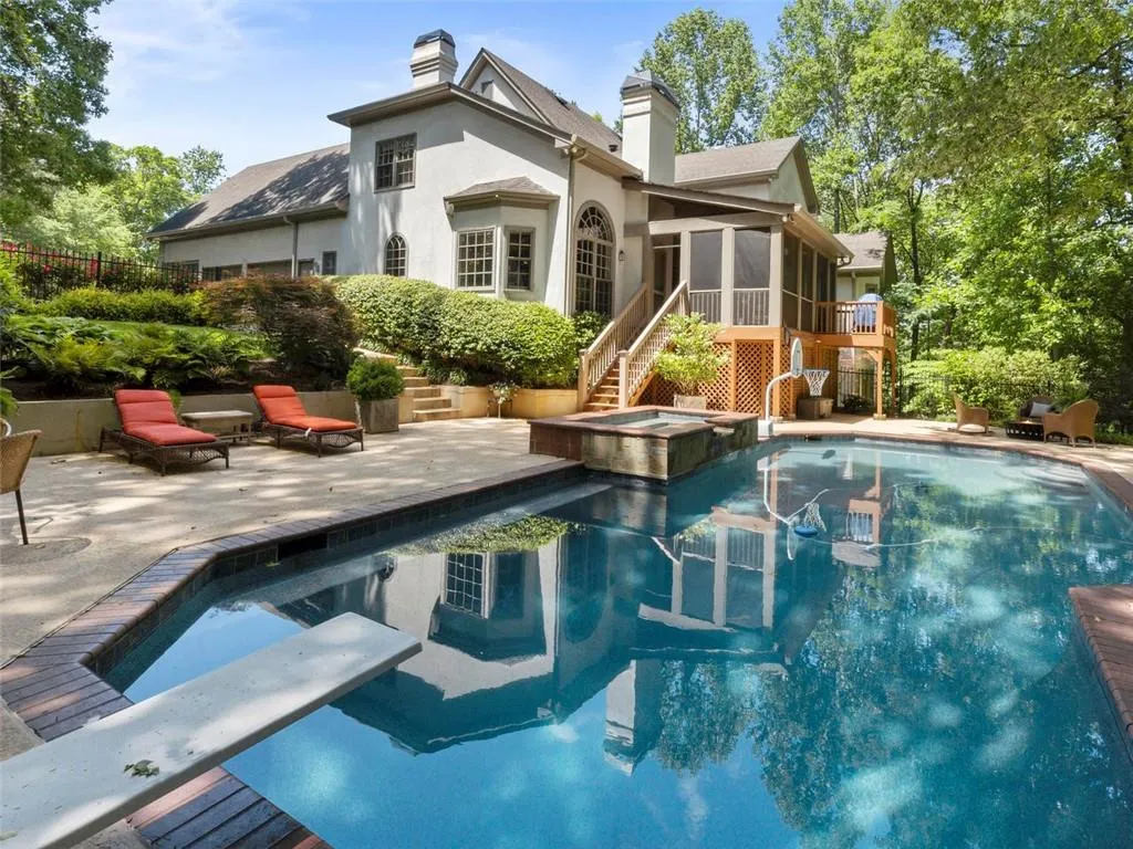 2 Powers Chase Circle, Atlanta, Georgia 30327, 6 Bedrooms Bedrooms, ,5 BathroomsBathrooms,Residential,Sold,2 Powers Chase Circle,6725820