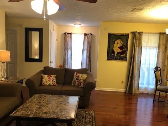5135 Roswell Road Unit 02, Atlanta, Georgia 30342, 2 Bedrooms Bedrooms, ,2 BathroomsBathrooms,Residential,Sold,5135 Roswell Road Unit 02,6001094