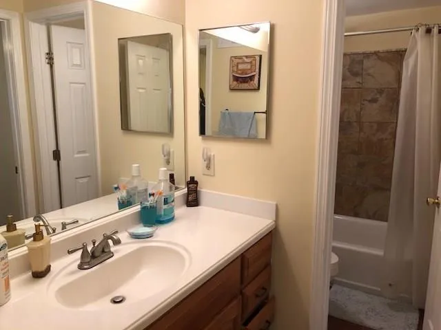 5135 Roswell Road Unit 02, Atlanta, Georgia 30342, 2 Bedrooms Bedrooms, ,2 BathroomsBathrooms,Residential,Sold,5135 Roswell Road Unit 02,6001094