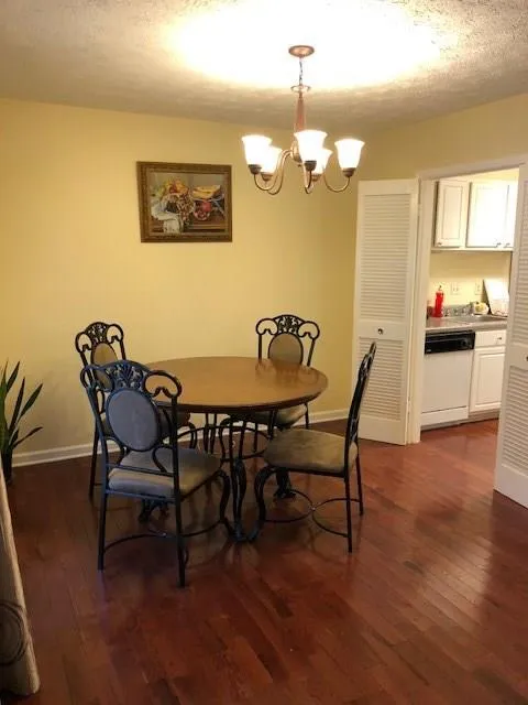 5135 Roswell Road Unit 02, Atlanta, Georgia 30342, 2 Bedrooms Bedrooms, ,2 BathroomsBathrooms,Residential,Sold,5135 Roswell Road Unit 02,6001094