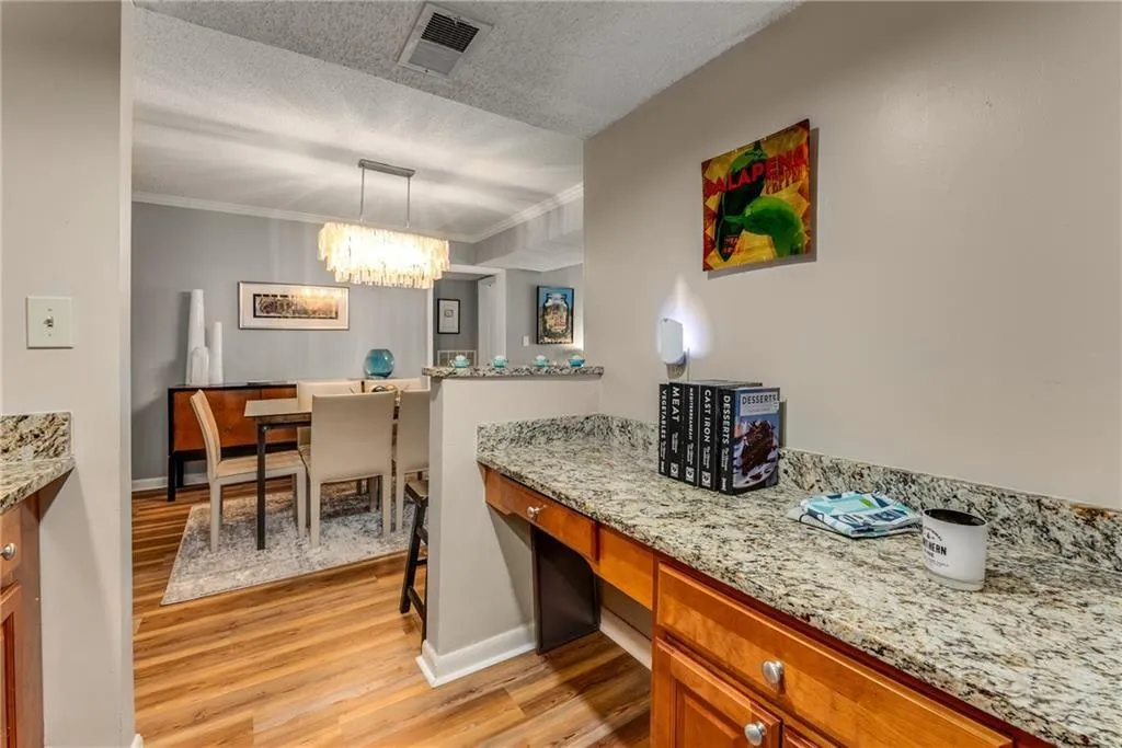 6900 Roswell Road Unit Q26, Atlanta, Georgia 30328, 2 Bedrooms Bedrooms, ,2 BathroomsBathrooms,Residential,For Sale,6900 Roswell Road Unit Q26,7731930
