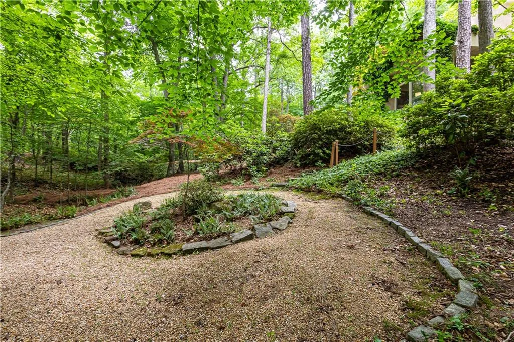 4547 Harris Trail Nw, Atlanta, Georgia 30327, 4 Bedrooms Bedrooms, ,3 BathroomsBathrooms,Residential,Sold,4547 Harris Trail Nw,7397522