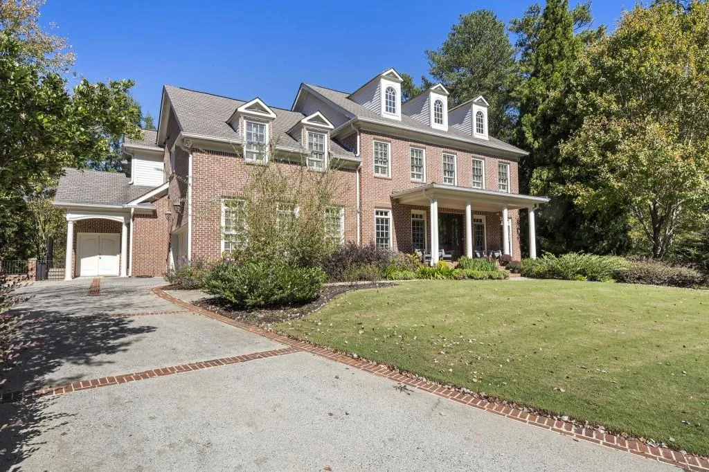 390 Ivy Knoll Ne, Atlanta, Georgia 30342, 6 Bedrooms Bedrooms, ,4 BathroomsBathrooms,Residential,For Sale,390 Ivy Knoll Ne,7670815 390 Ivy Knoll Ne, Atlanta, Georgia 30342, 6 Bedrooms Bedrooms, ,4 BathroomsBathrooms,Residential,For Sale,390 Ivy Knoll Ne,7670815