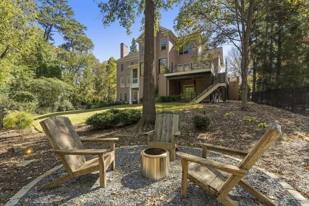 390 Ivy Knoll Ne, Atlanta, Georgia 30342, 6 Bedrooms Bedrooms, ,4 BathroomsBathrooms,Residential,For Sale,390 Ivy Knoll Ne,7670815 390 Ivy Knoll Ne, Atlanta, Georgia 30342, 6 Bedrooms Bedrooms, ,4 BathroomsBathrooms,Residential,For Sale,390 Ivy Knoll Ne,7670815