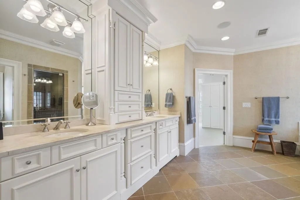 390 Ivy Knoll Ne, Atlanta, Georgia 30342, 6 Bedrooms Bedrooms, ,4 BathroomsBathrooms,Residential,For Sale,390 Ivy Knoll Ne,7670815 390 Ivy Knoll Ne, Atlanta, Georgia 30342, 6 Bedrooms Bedrooms, ,4 BathroomsBathrooms,Residential,For Sale,390 Ivy Knoll Ne,7670815