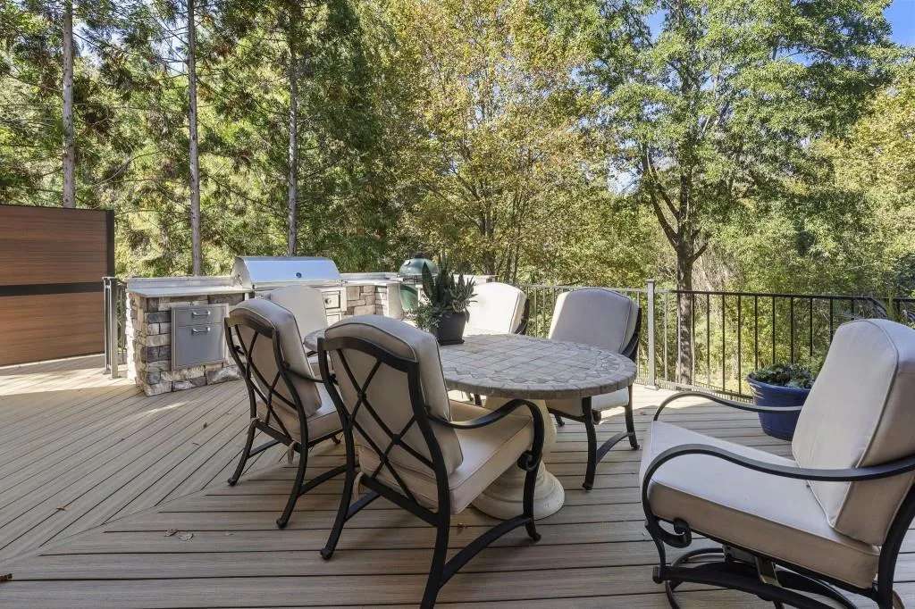 390 Ivy Knoll Ne, Atlanta, Georgia 30342, 6 Bedrooms Bedrooms, ,4 BathroomsBathrooms,Residential,For Sale,390 Ivy Knoll Ne,7670815 390 Ivy Knoll Ne, Atlanta, Georgia 30342, 6 Bedrooms Bedrooms, ,4 BathroomsBathrooms,Residential,For Sale,390 Ivy Knoll Ne,7670815