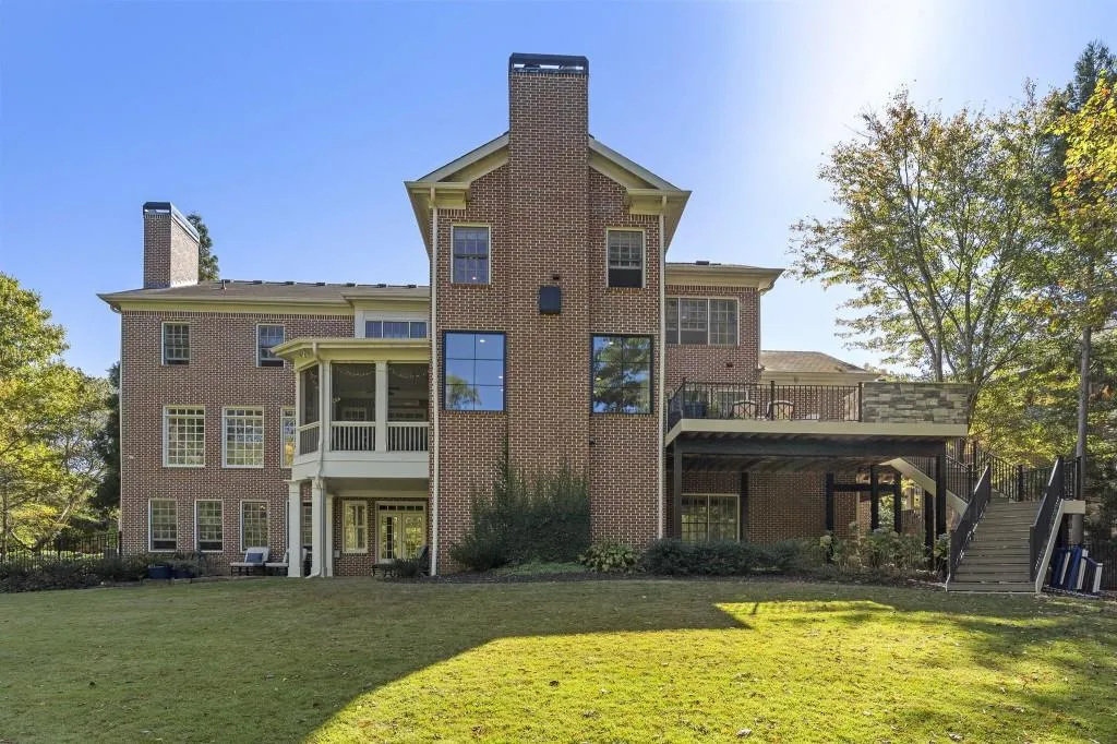390 Ivy Knoll Ne, Atlanta, Georgia 30342, 6 Bedrooms Bedrooms, ,4 BathroomsBathrooms,Residential,For Sale,390 Ivy Knoll Ne,7670815 390 Ivy Knoll Ne, Atlanta, Georgia 30342, 6 Bedrooms Bedrooms, ,4 BathroomsBathrooms,Residential,For Sale,390 Ivy Knoll Ne,7670815