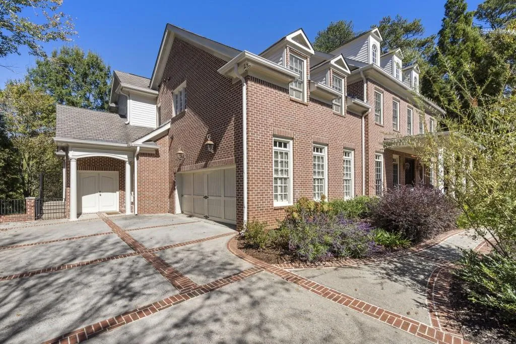 390 Ivy Knoll Ne, Atlanta, Georgia 30342, 6 Bedrooms Bedrooms, ,4 BathroomsBathrooms,Residential,For Sale,390 Ivy Knoll Ne,7670815 390 Ivy Knoll Ne, Atlanta, Georgia 30342, 6 Bedrooms Bedrooms, ,4 BathroomsBathrooms,Residential,For Sale,390 Ivy Knoll Ne,7670815