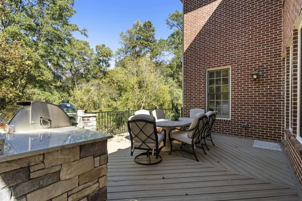 390 Ivy Knoll Ne, Atlanta, Georgia 30342, 6 Bedrooms Bedrooms, ,4 BathroomsBathrooms,Residential,For Sale,390 Ivy Knoll Ne,7670815 390 Ivy Knoll Ne, Atlanta, Georgia 30342, 6 Bedrooms Bedrooms, ,4 BathroomsBathrooms,Residential,For Sale,390 Ivy Knoll Ne,7670815