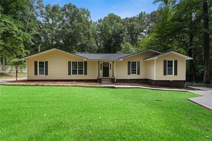 419 Marcella Avenue, Sharpsburg, Georgia 30277