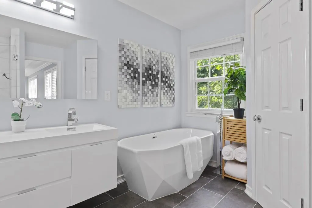 545 Fountain Oaks Way, Atlanta, Georgia 30342, 4 Bedrooms Bedrooms, ,3 BathroomsBathrooms,Residential,Sold,545 Fountain Oaks Way,6911238