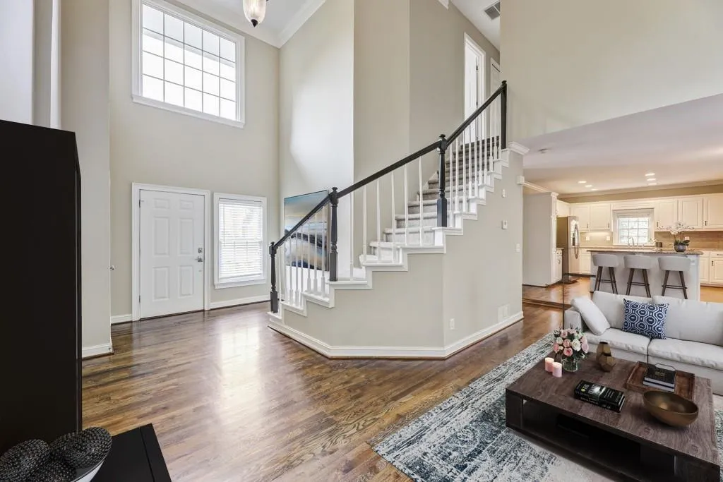 545 Fountain Oaks Way, Atlanta, Georgia 30342, 4 Bedrooms Bedrooms, ,3 BathroomsBathrooms,Residential,Sold,545 Fountain Oaks Way,6911238