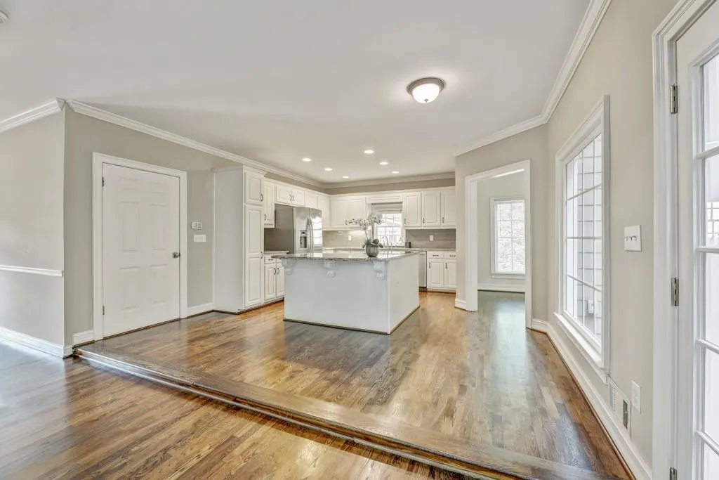 545 Fountain Oaks Way, Atlanta, Georgia 30342, 4 Bedrooms Bedrooms, ,3 BathroomsBathrooms,Residential,Sold,545 Fountain Oaks Way,6911238