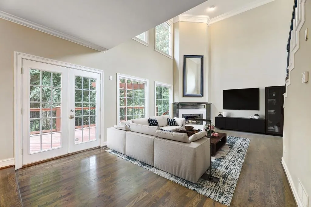 545 Fountain Oaks Way, Atlanta, Georgia 30342, 4 Bedrooms Bedrooms, ,3 BathroomsBathrooms,Residential,Sold,545 Fountain Oaks Way,6911238