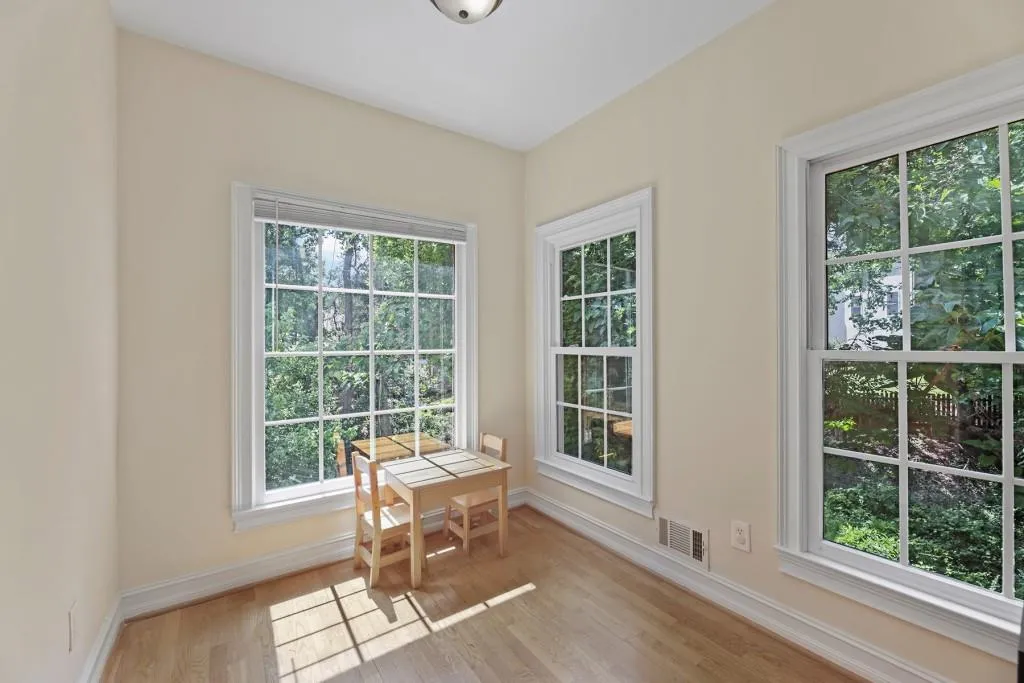 545 Fountain Oaks Way, Atlanta, Georgia 30342, 4 Bedrooms Bedrooms, ,3 BathroomsBathrooms,Residential,Sold,545 Fountain Oaks Way,6911238