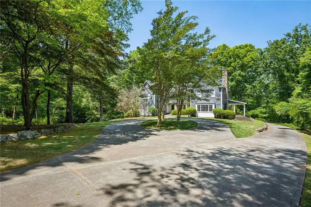 5280 Riverview Road, Atlanta, Georgia 30327, 5 Bedrooms Bedrooms, ,3 BathroomsBathrooms,Land,For Sale,5280 Riverview Road,7758673