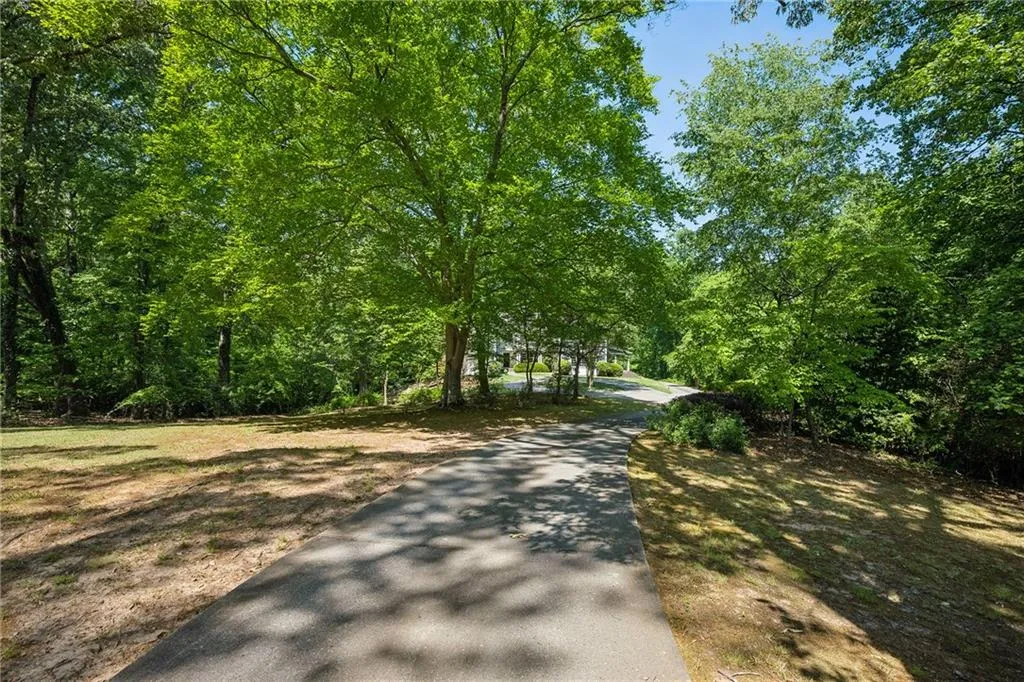 5280 Riverview Road, Atlanta, Georgia 30327, 5 Bedrooms Bedrooms, ,3 BathroomsBathrooms,Land,For Sale,5280 Riverview Road,7758673