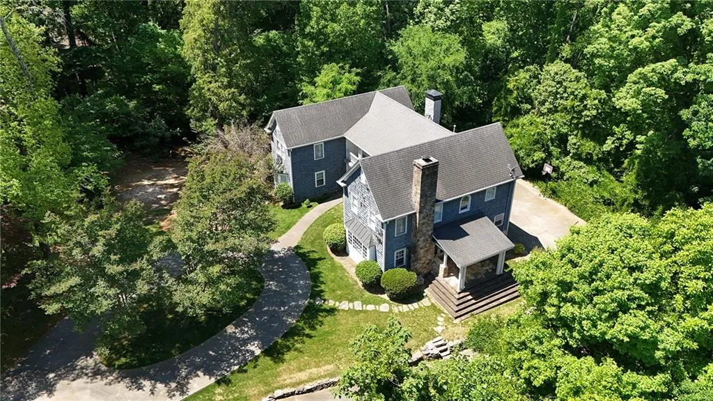 5280 Riverview Road, Atlanta, Georgia 30327, 5 Bedrooms Bedrooms, ,3 BathroomsBathrooms,Land,For Sale,5280 Riverview Road,7758673