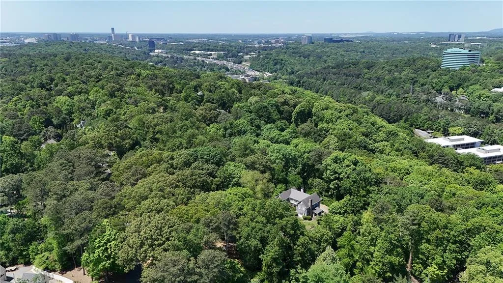 5280 Riverview Road, Atlanta, Georgia 30327, 5 Bedrooms Bedrooms, ,3 BathroomsBathrooms,Land,For Sale,5280 Riverview Road,7758673