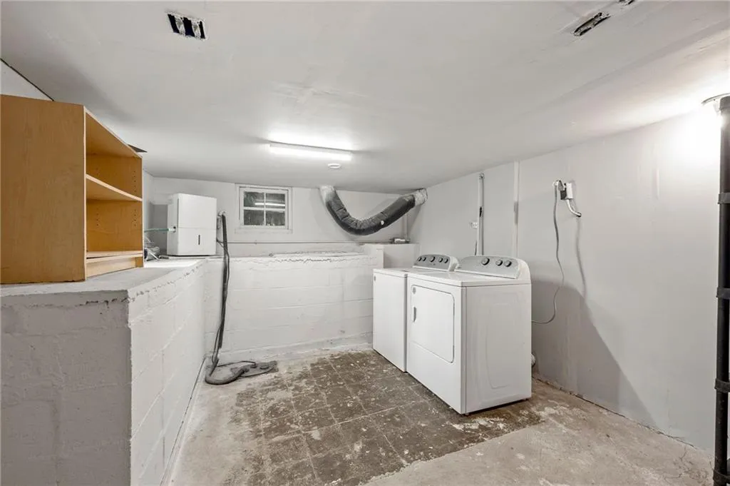 1146 Palafox Dr, Atlanta, Georgia 30324, 3 Bedrooms Bedrooms, ,1 BathroomBathrooms,Residential,For Sale,1146 Palafox Dr,7635339