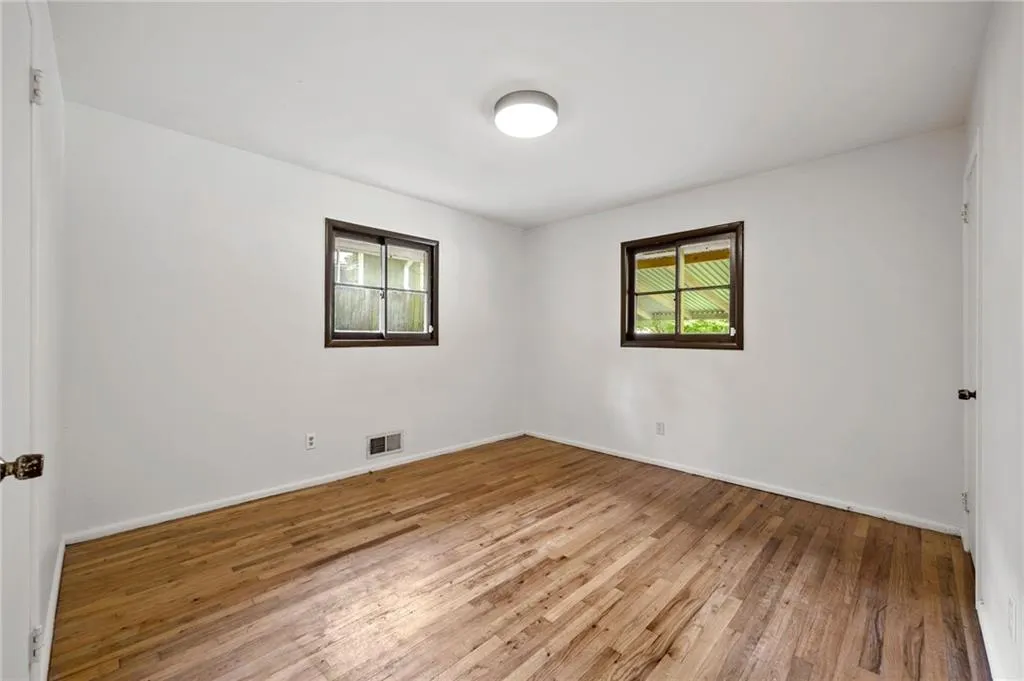 1146 Palafox Dr, Atlanta, Georgia 30324, 3 Bedrooms Bedrooms, ,1 BathroomBathrooms,Residential,For Sale,1146 Palafox Dr,7635339