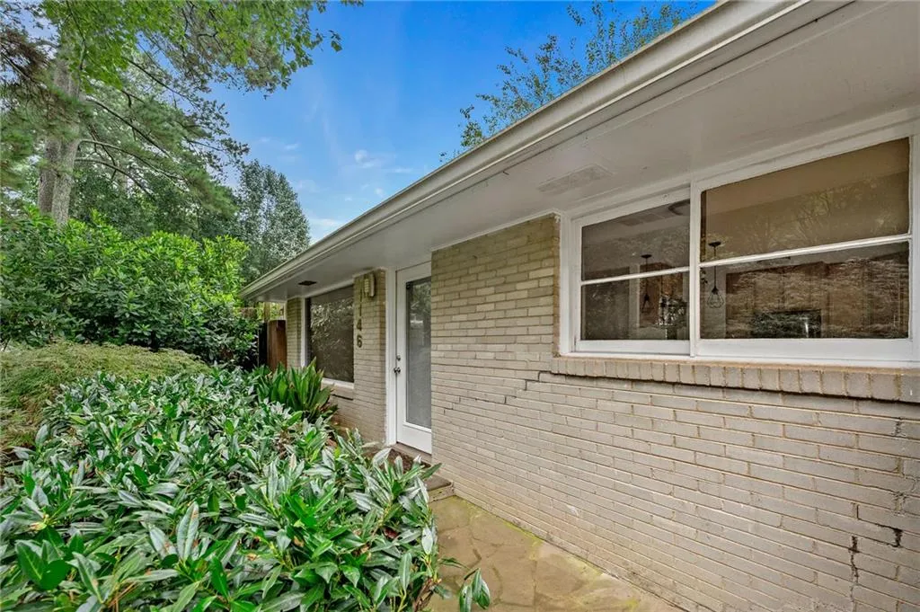 1146 Palafox Dr, Atlanta, Georgia 30324, 3 Bedrooms Bedrooms, ,1 BathroomBathrooms,Residential,For Sale,1146 Palafox Dr,7635339