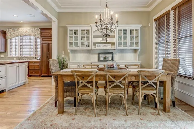 960 Fenimore Circle, Sandy Springs, Georgia 30350, 5 Bedrooms Bedrooms, ,6 BathroomsBathrooms,Residential,Sold,960 Fenimore Circle,6723842