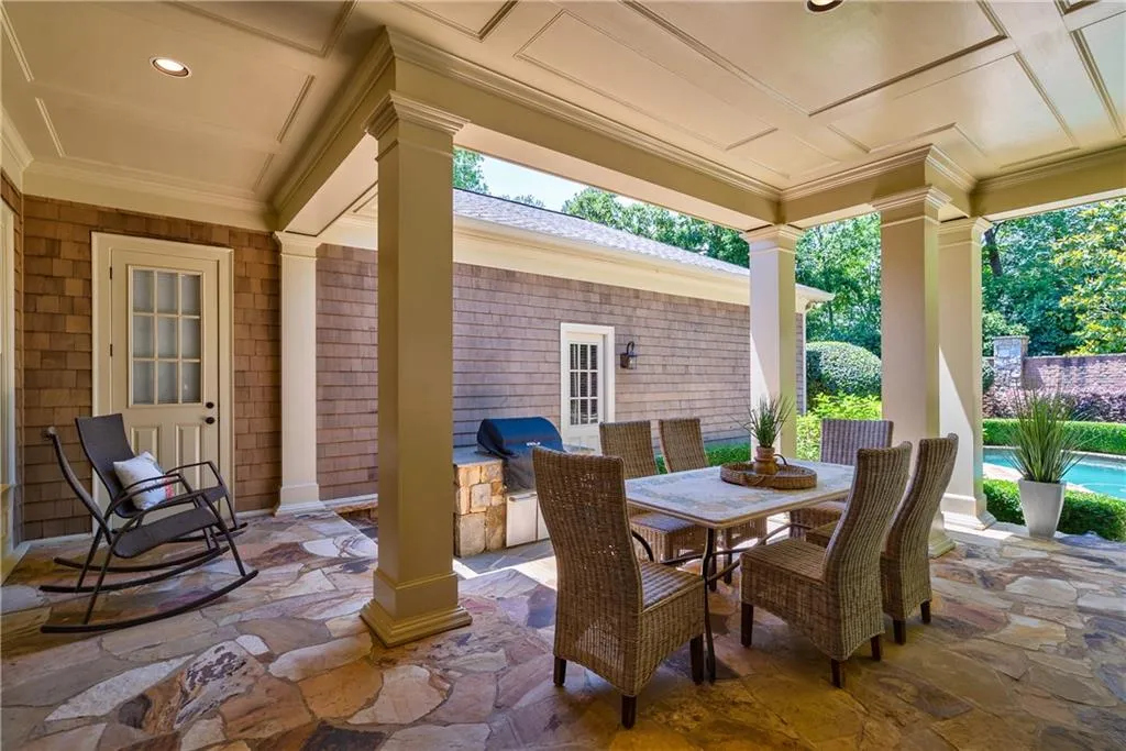 960 Fenimore Circle, Sandy Springs, Georgia 30350, 5 Bedrooms Bedrooms, ,6 BathroomsBathrooms,Residential,Sold,960 Fenimore Circle,6723842