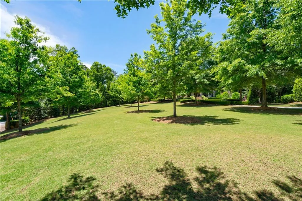960 Fenimore Circle, Sandy Springs, Georgia 30350, 5 Bedrooms Bedrooms, ,6 BathroomsBathrooms,Residential,Sold,960 Fenimore Circle,6723842
