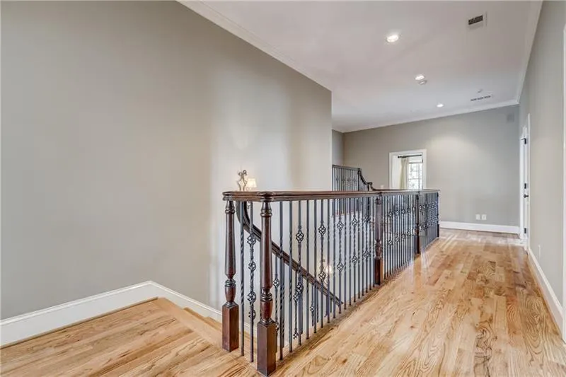 960 Fenimore Circle, Sandy Springs, Georgia 30350, 5 Bedrooms Bedrooms, ,6 BathroomsBathrooms,Residential,Sold,960 Fenimore Circle,6723842