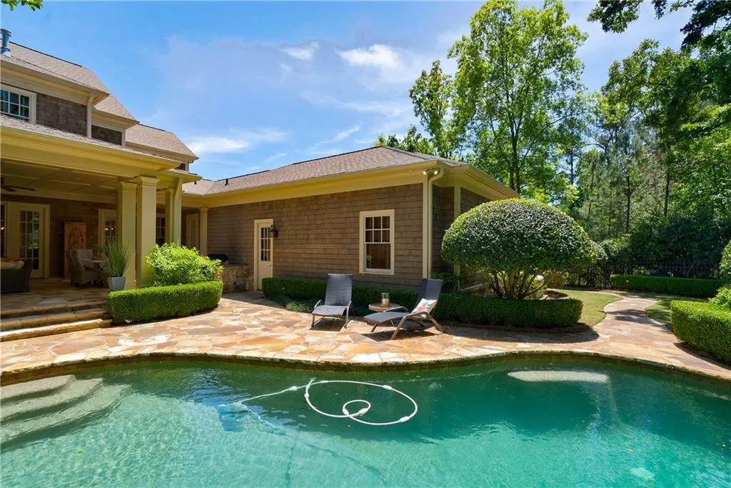 960 Fenimore Circle, Sandy Springs, Georgia 30350, 5 Bedrooms Bedrooms, ,6 BathroomsBathrooms,Residential,Sold,960 Fenimore Circle,6723842