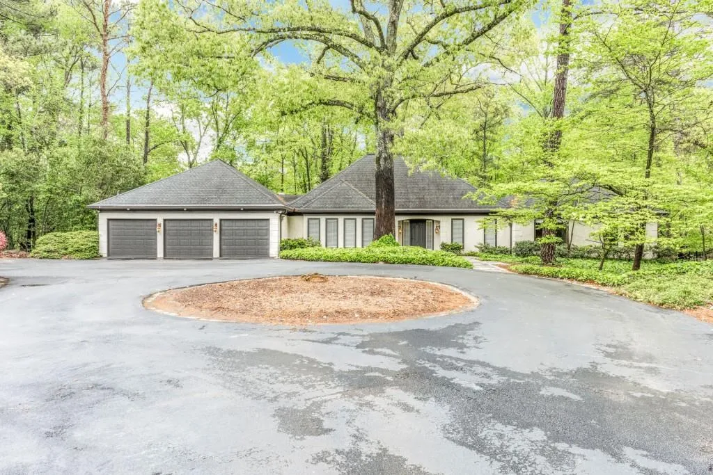 7865 Saddle Ridge Drive, Sandy Springs, Georgia 30350, 5 Bedrooms Bedrooms, ,3 BathroomsBathrooms,Residential,Sold,7865 Saddle Ridge Drive,6006543