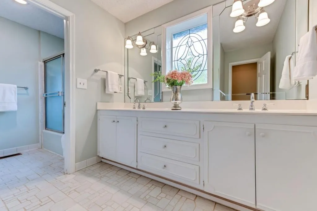 7865 Saddle Ridge Drive, Sandy Springs, Georgia 30350, 5 Bedrooms Bedrooms, ,3 BathroomsBathrooms,Residential,Sold,7865 Saddle Ridge Drive,6006543