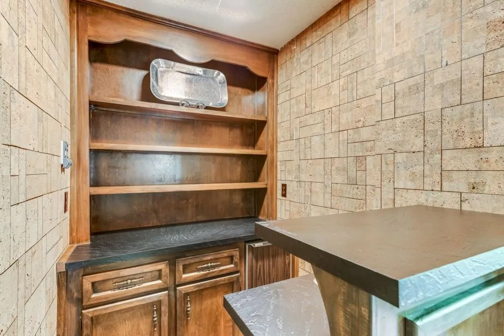 7865 Saddle Ridge Drive, Sandy Springs, Georgia 30350, 5 Bedrooms Bedrooms, ,3 BathroomsBathrooms,Residential,Sold,7865 Saddle Ridge Drive,6006543