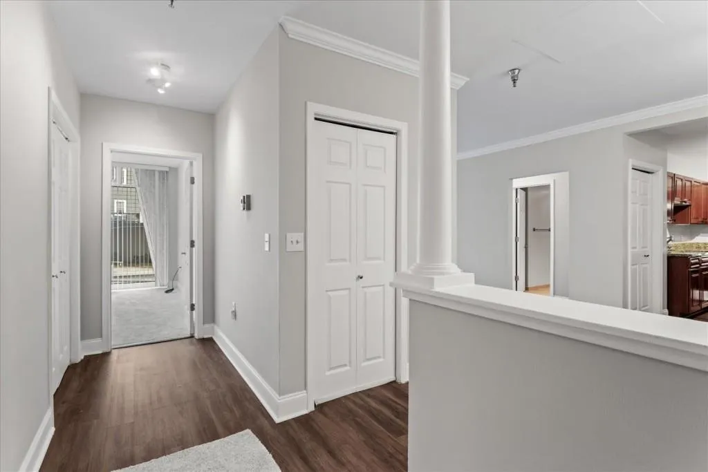 2479 Peachtree Road Unit 101, Atlanta, Georgia 30324, 2 Bedrooms Bedrooms, ,2 BathroomsBathrooms,Residential,For Sale,2479 Peachtree Road Unit 101,7509560