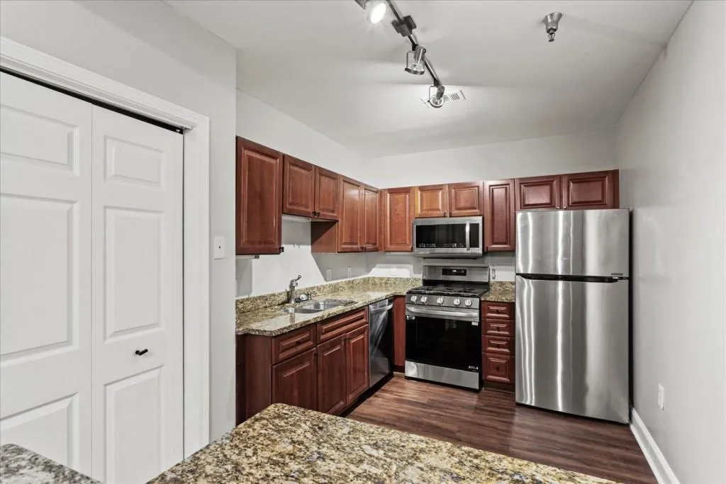 2479 Peachtree Road Unit 101, Atlanta, Georgia 30324, 2 Bedrooms Bedrooms, ,2 BathroomsBathrooms,Residential,For Sale,2479 Peachtree Road Unit 101,7509560