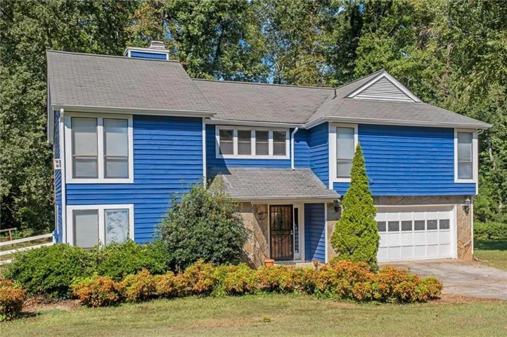 990 Chapman Lane, Stone Mountain, Georgia 30088