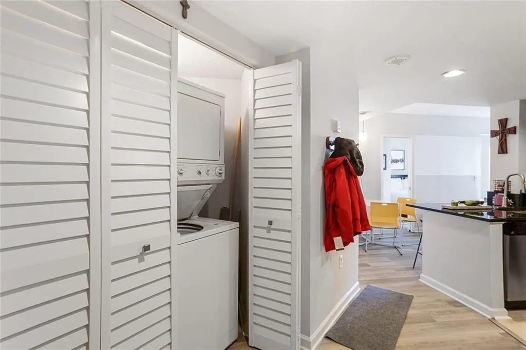 199 14th Street Northeast Street Ne Unit 2501, Atlanta, Georgia 30309, 1 Bedroom Bedrooms, ,1 BathroomBathrooms,Residential,For Sale,199 14th Street Northeast Street Ne Unit 2501,7605233