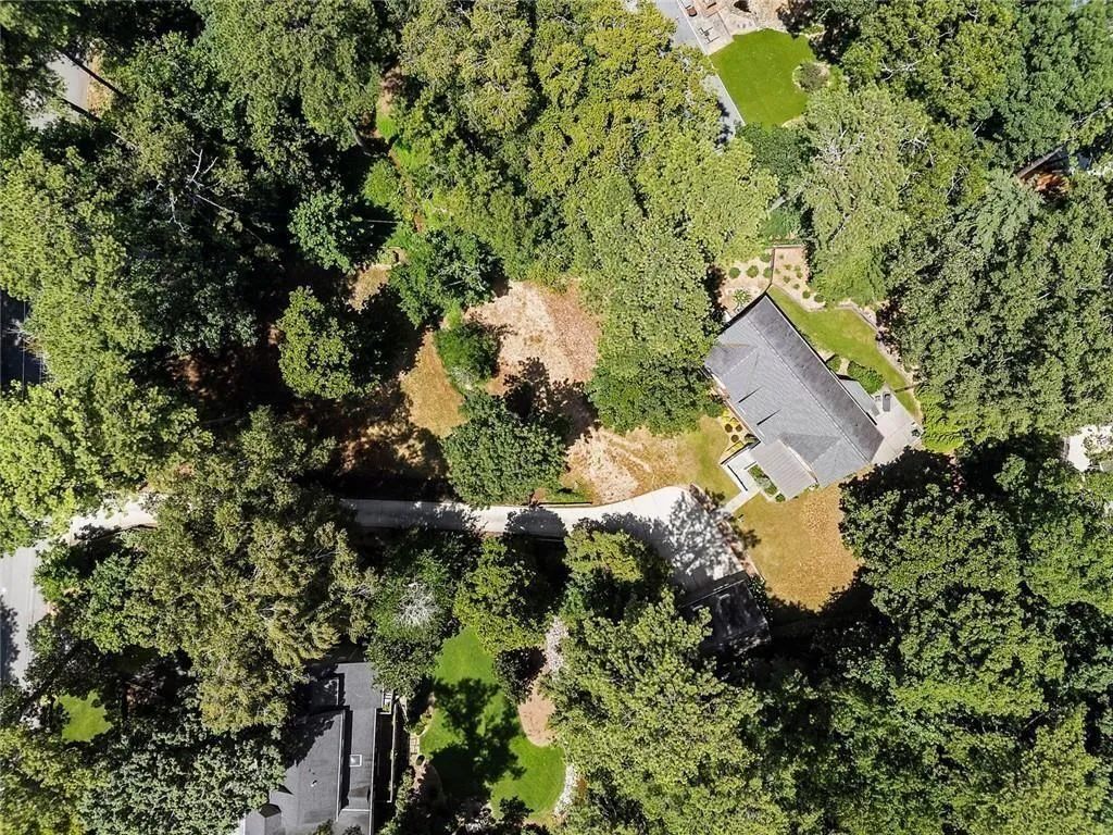 4555 Jettridge Drive Nw, Atlanta, Georgia 30327, 5 Bedrooms Bedrooms, ,5 BathroomsBathrooms,Residential,For Sale,4555 Jettridge Drive Nw,7627808