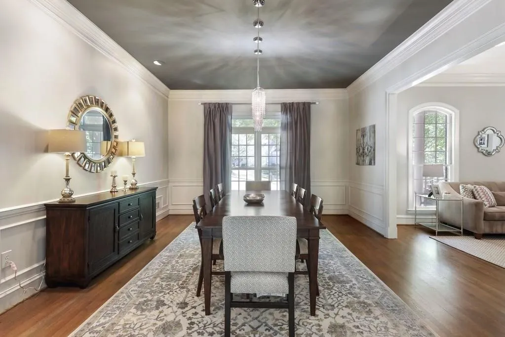 5490 New Wellington Close, Atlanta, Georgia 30327, 6 Bedrooms Bedrooms, ,5 BathroomsBathrooms,Residential,Sold,5490 New Wellington Close,6719325