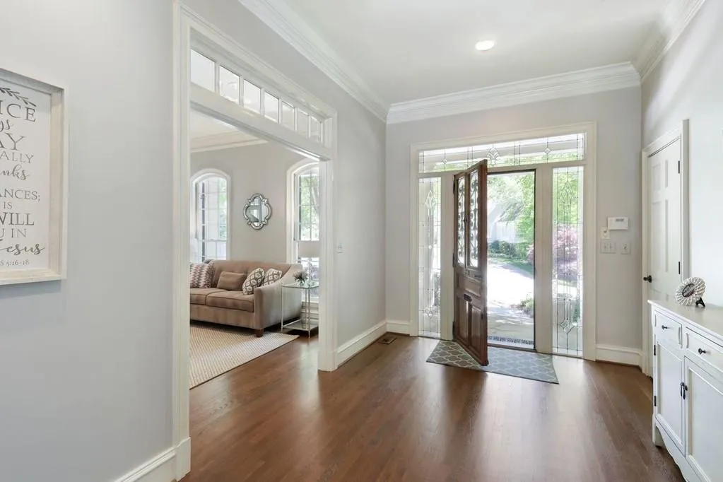 5490 New Wellington Close, Atlanta, Georgia 30327, 6 Bedrooms Bedrooms, ,5 BathroomsBathrooms,Residential,Sold,5490 New Wellington Close,6719325