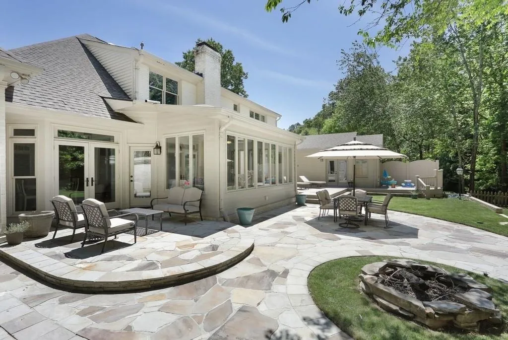 5490 New Wellington Close, Atlanta, Georgia 30327, 6 Bedrooms Bedrooms, ,5 BathroomsBathrooms,Residential,Sold,5490 New Wellington Close,6719325