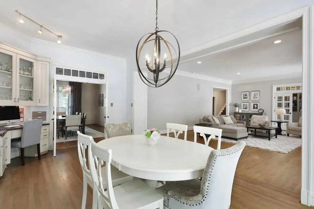 5490 New Wellington Close, Atlanta, Georgia 30327, 6 Bedrooms Bedrooms, ,5 BathroomsBathrooms,Residential,Sold,5490 New Wellington Close,6719325