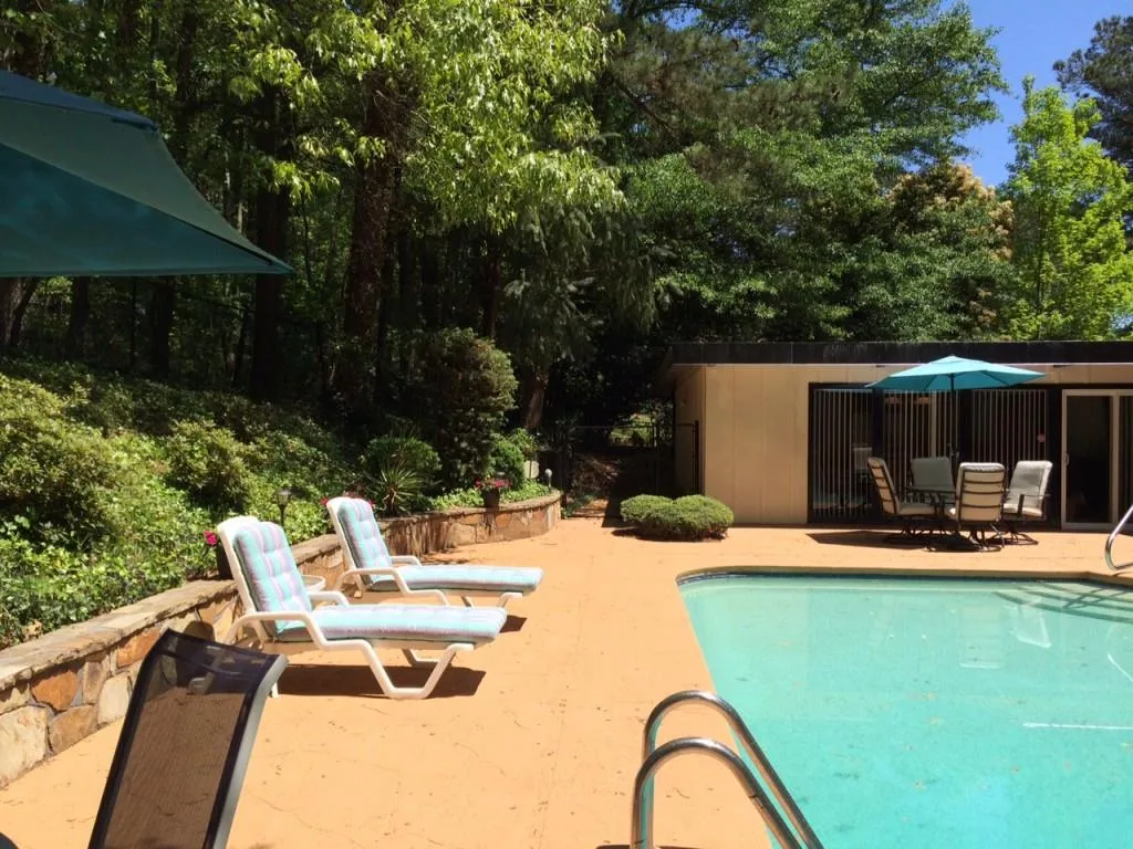 680 Spalding Drive Ne, Sandy Springs, Georgia 30328, 6 Bedrooms Bedrooms, ,3 BathroomsBathrooms,Residential,Sold,680 Spalding Drive Ne,5681183