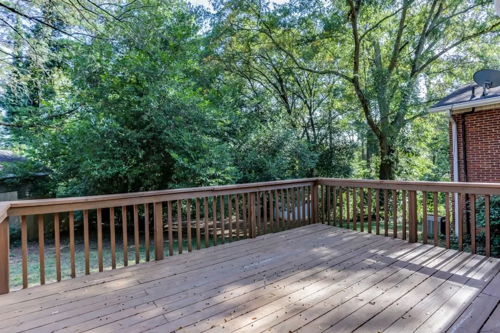 6855 Sunny Brook Lane, Sandy Springs, Georgia 30328, 3 Bedrooms Bedrooms, ,2 BathroomsBathrooms,Residential,Sold,6855 Sunny Brook Lane,6090358