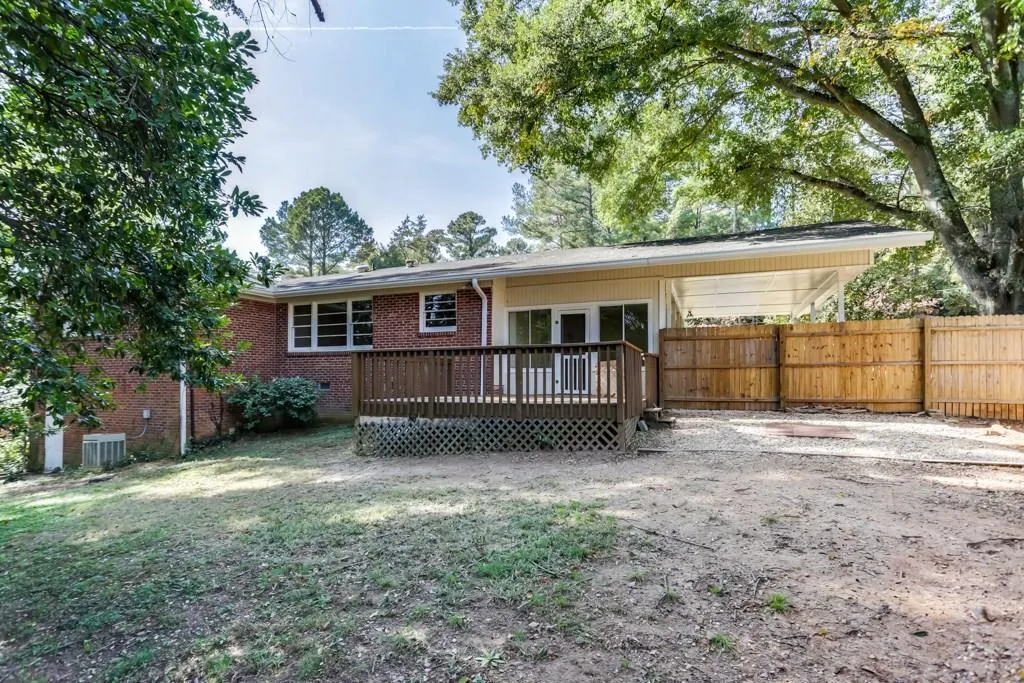 6855 Sunny Brook Lane, Sandy Springs, Georgia 30328, 3 Bedrooms Bedrooms, ,2 BathroomsBathrooms,Residential,Sold,6855 Sunny Brook Lane,6090358