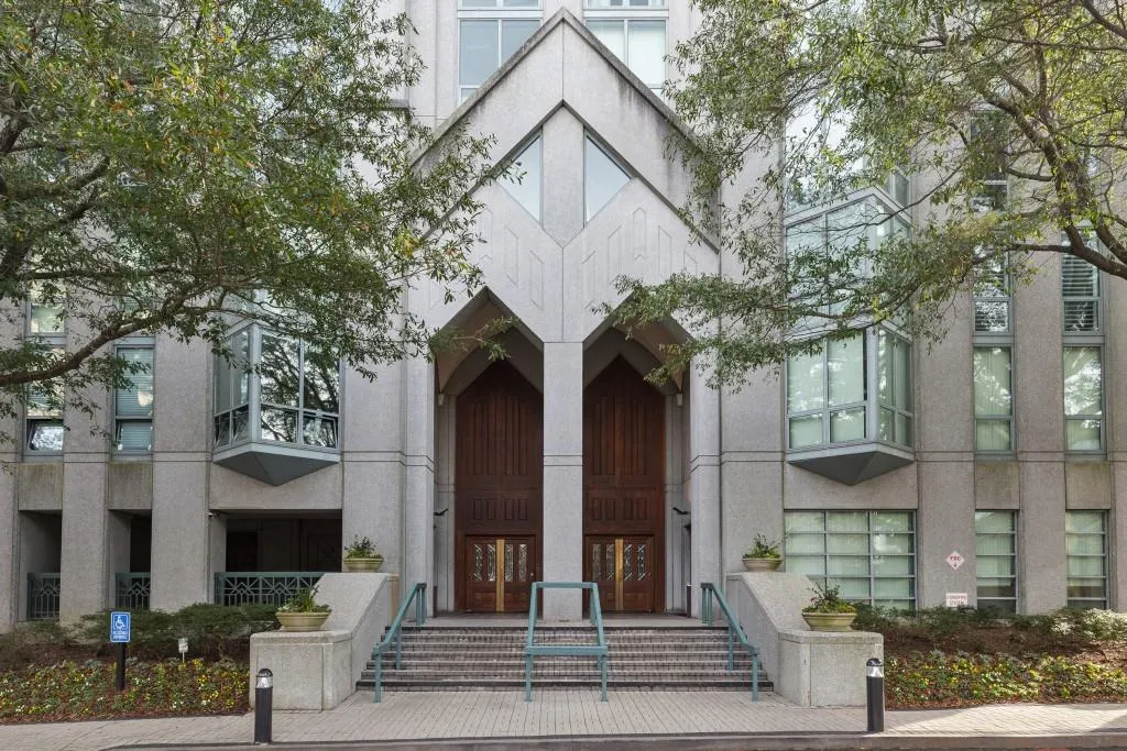 2870 Pharr Court South Nw Unit 2901, Atlanta, Georgia 30305, 2 Bedrooms Bedrooms, ,2 BathroomsBathrooms,Residential,For Sale,2870 Pharr Court South Nw Unit 2901,7627533