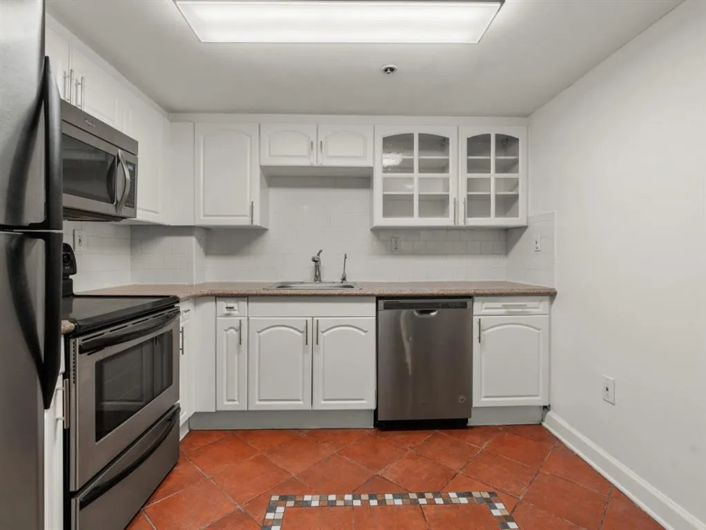 2870 Pharr Court South Nw Unit 2901, Atlanta, Georgia 30305, 2 Bedrooms Bedrooms, ,2 BathroomsBathrooms,Residential,For Sale,2870 Pharr Court South Nw Unit 2901,7627533